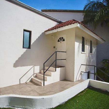 Cozy Loft With Pool, One Block From The Beach! Cancun Bagian luar foto