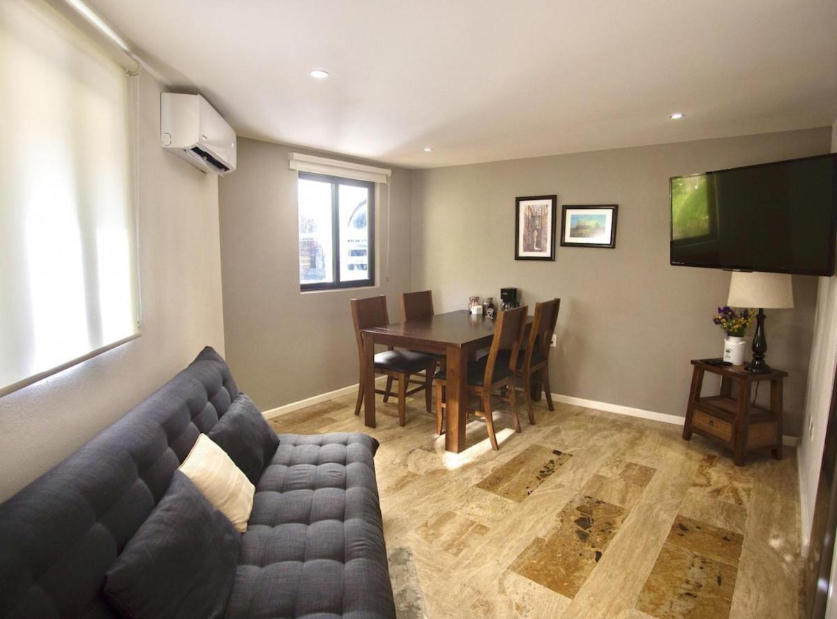 Cozy Loft With Pool, One Block From The Beach! Cancun Bagian luar foto