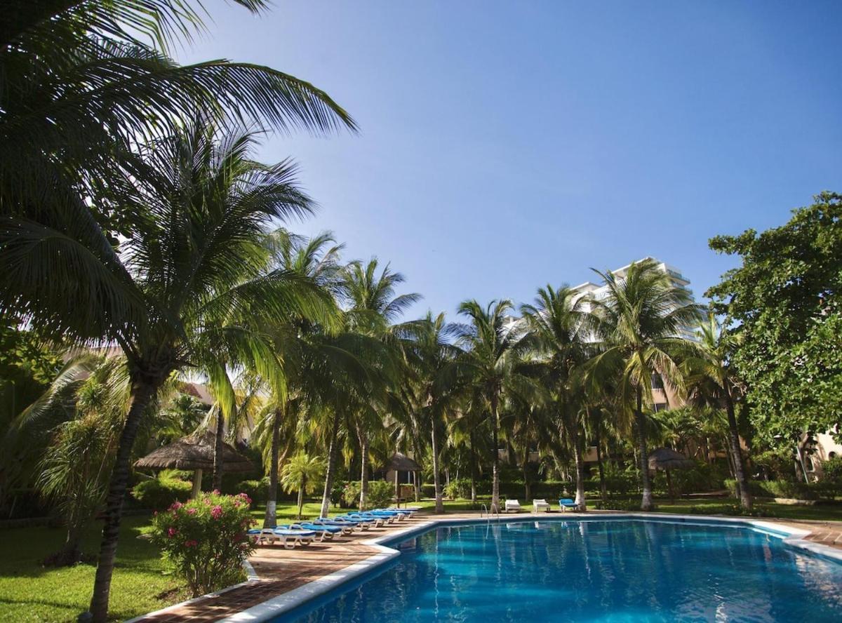 Cozy Loft With Pool, One Block From The Beach! Cancun Bagian luar foto