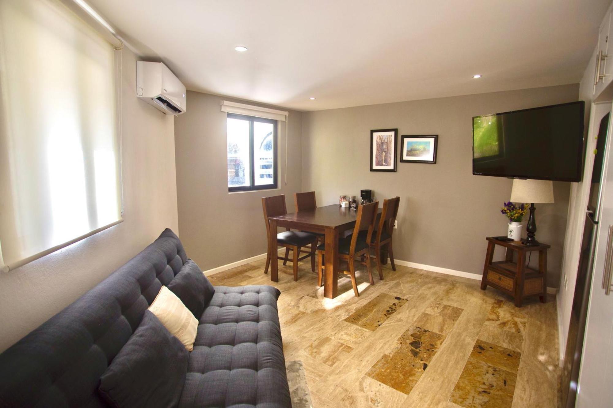 Cozy Loft With Pool, One Block From The Beach! Cancun Bagian luar foto